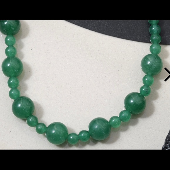 246.90 ctw Green Agate Beads Adj Thread Necklace - Picture 5 of 9